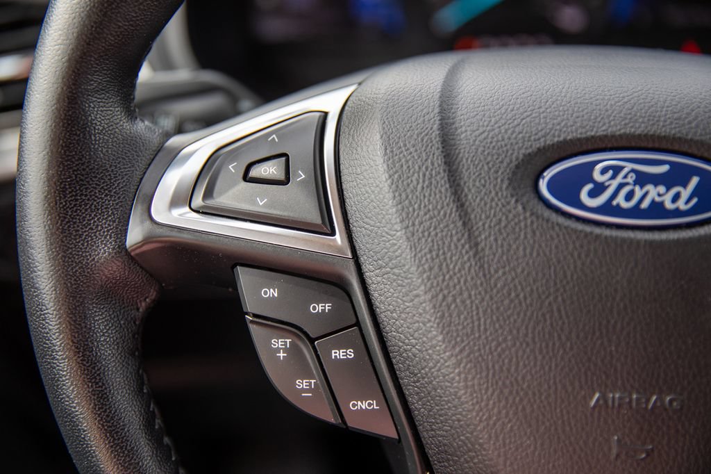 Used 2023 Ford Edge SEL AWD/4WD image 28