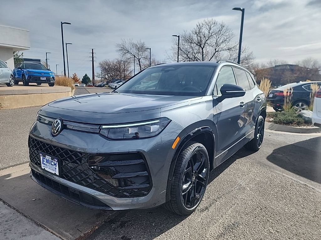 New 2026 Volkswagen Tiguan SE R-Line image 1