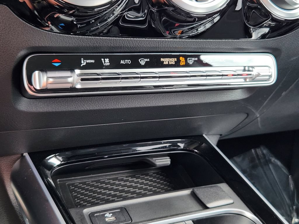 Certified 2025 Mercedes-Benz GLA 250 4MATIC image 35