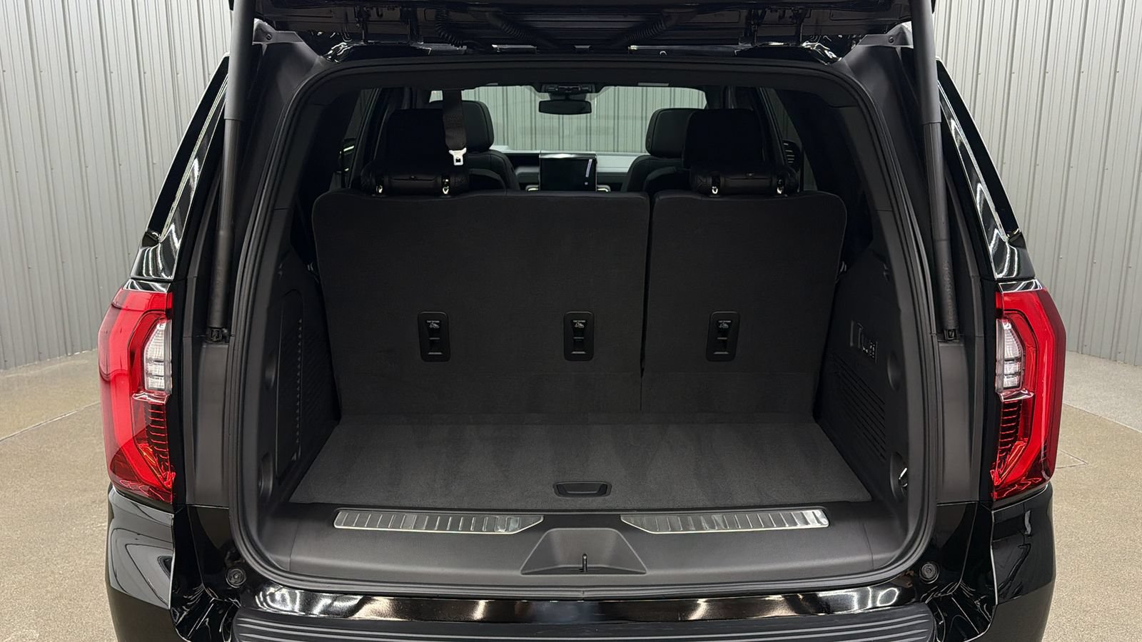 Used 2026 GMC Yukon Denali w/ Sun & Power Step Package AWD/4WD image 13