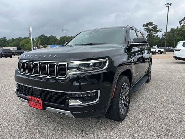 Certified 2024 Jeep Wagoneer Series II w/ Flexible Seating Group RWD image 3