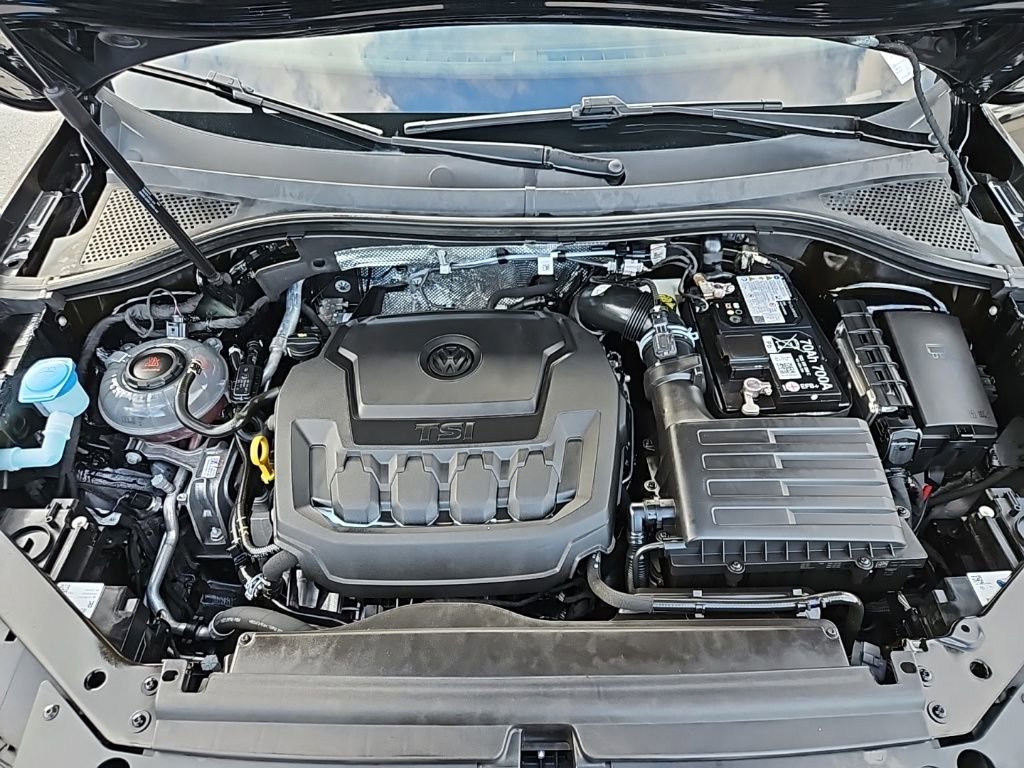 Used 2024 Volkswagen Tiguan SE image 37