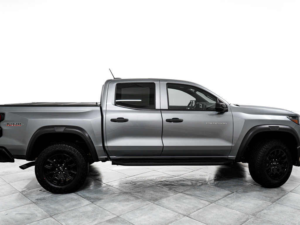 Used 2024 Chevrolet Colorado Trail Boss w/ Technology Package AWD/4WD image 7