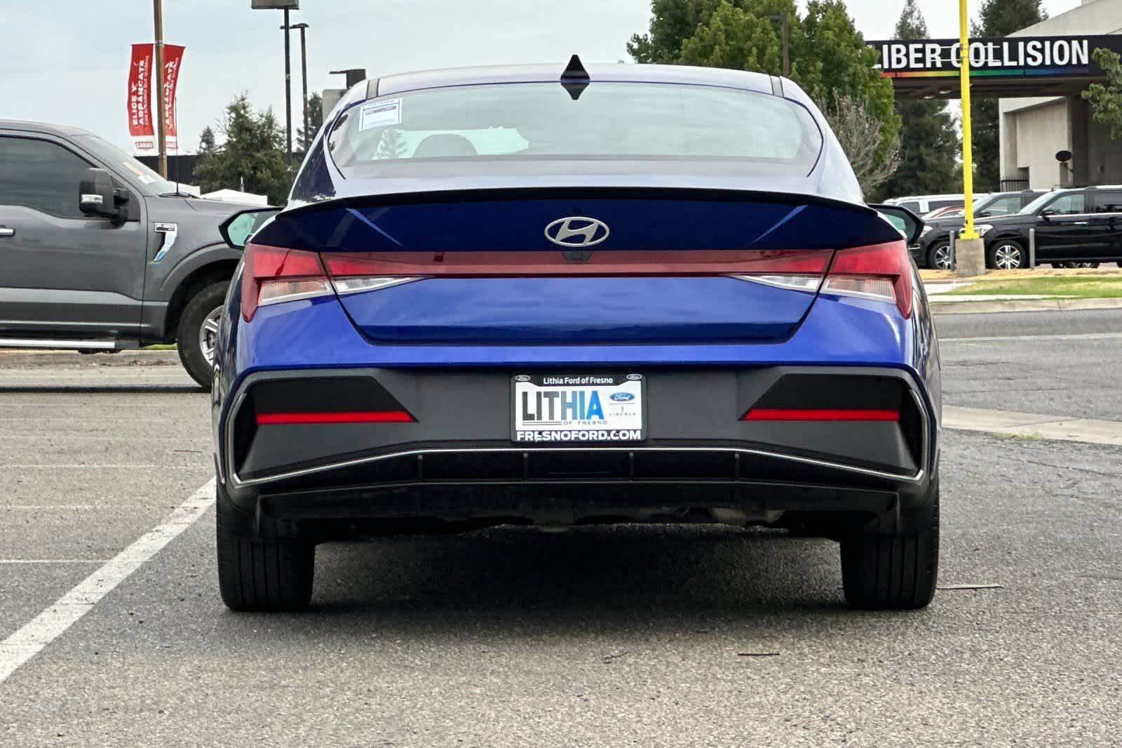 Used 2025 Hyundai Elantra Sport FWD image 7