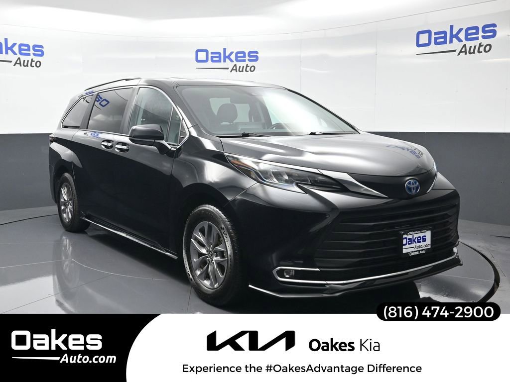 Used 2024 Toyota Sienna XLE