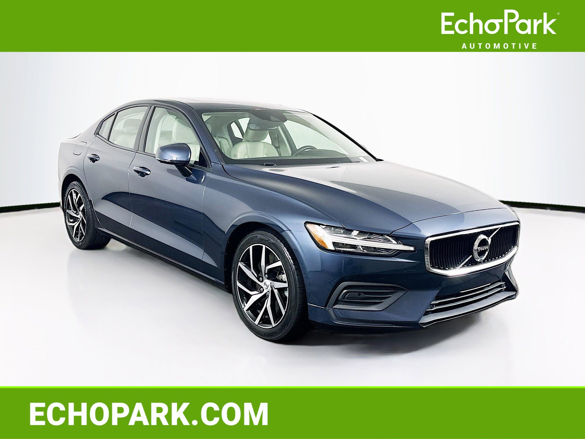 Used 2020 Volvo S60 T6 Momentum image 1