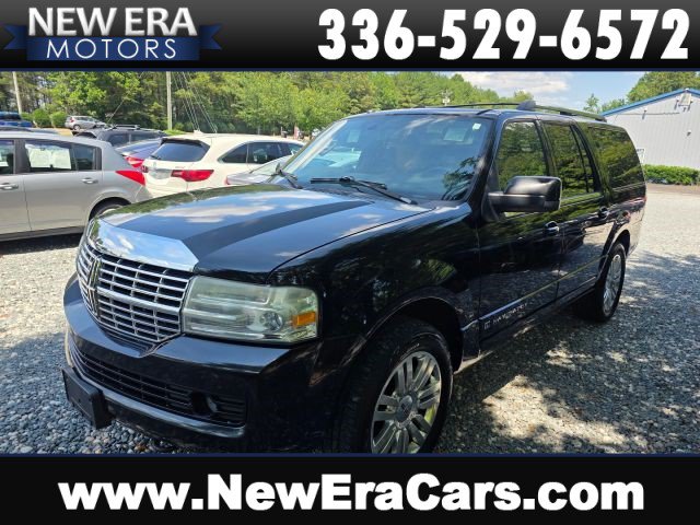 Used 2013 Lincoln Navigator L 2WD image 1