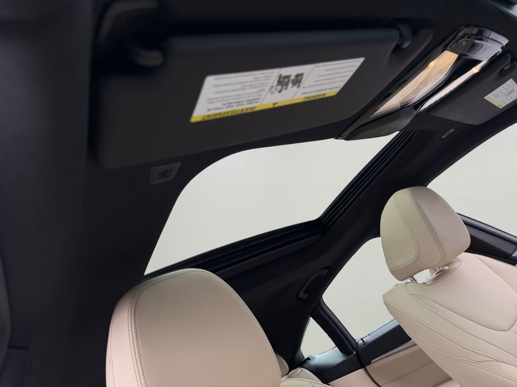 Used 2023 BMW i4 eDrive35 w/ Premium Package image 7