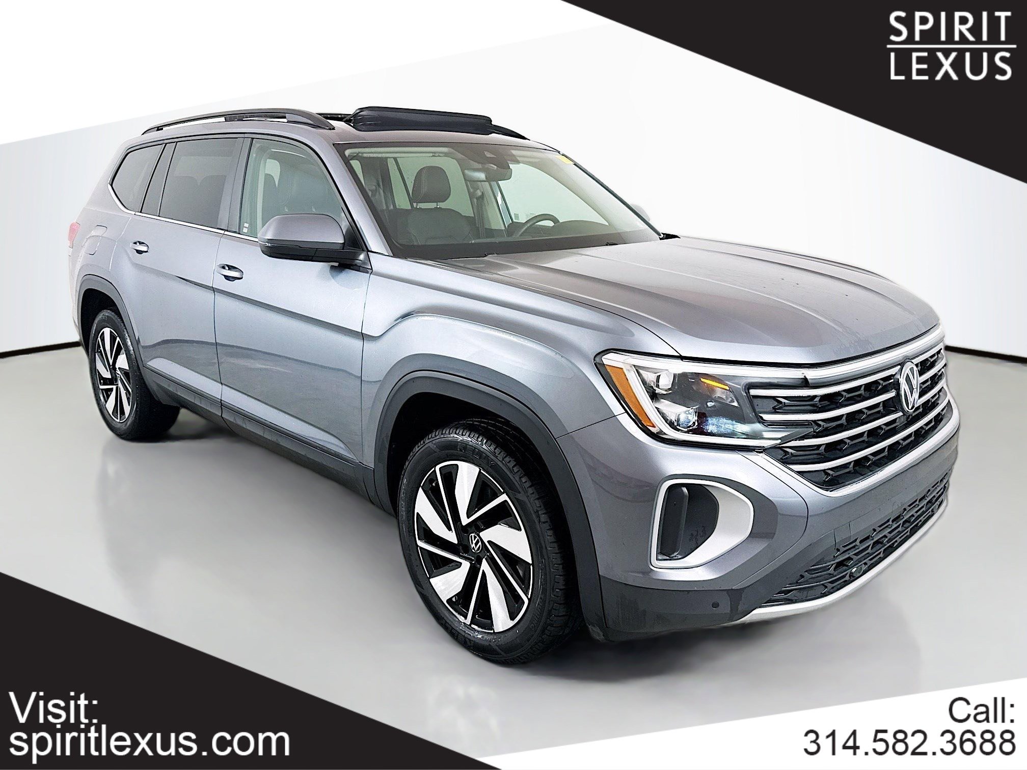 Used 2024 Volkswagen Atlas SE FWD image 1