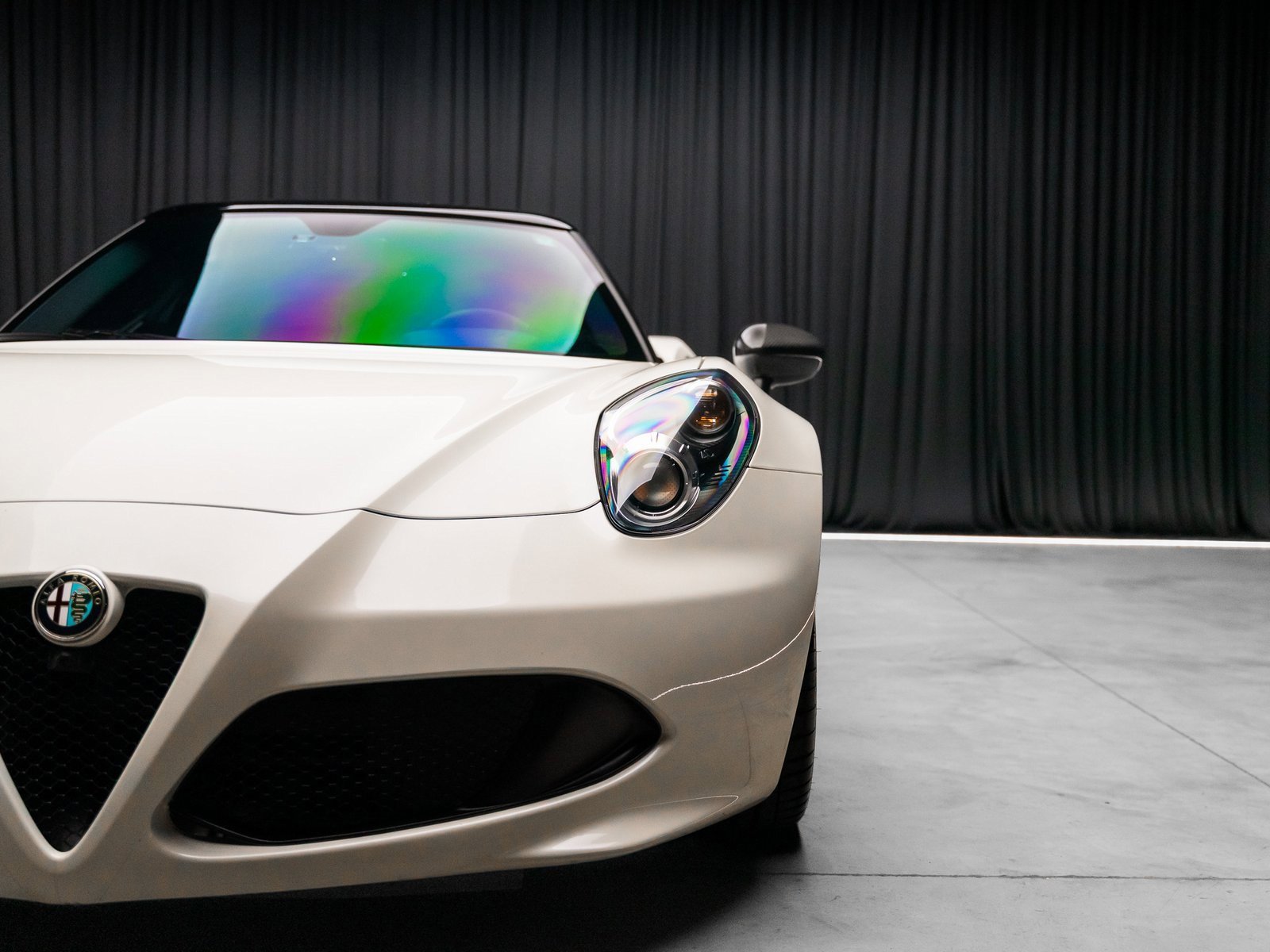 Used 2015 Alfa Romeo 4C Coupe w/ Leather Interior Group image 25