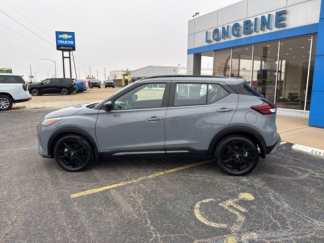 Used 2023 Nissan Kicks SR w/ SR Premium Package image 4