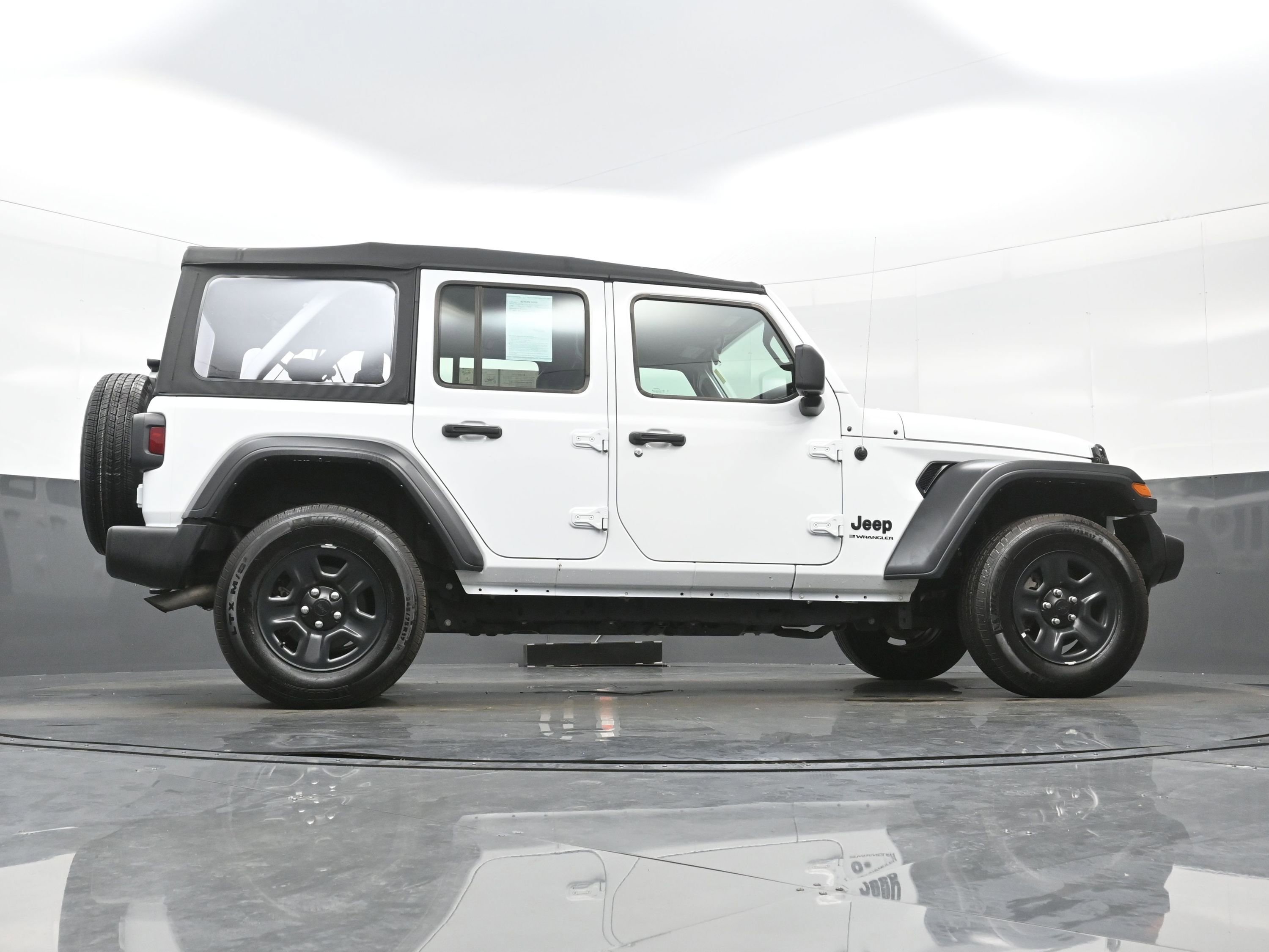 Used 2023 Jeep Wrangler Sport image 41