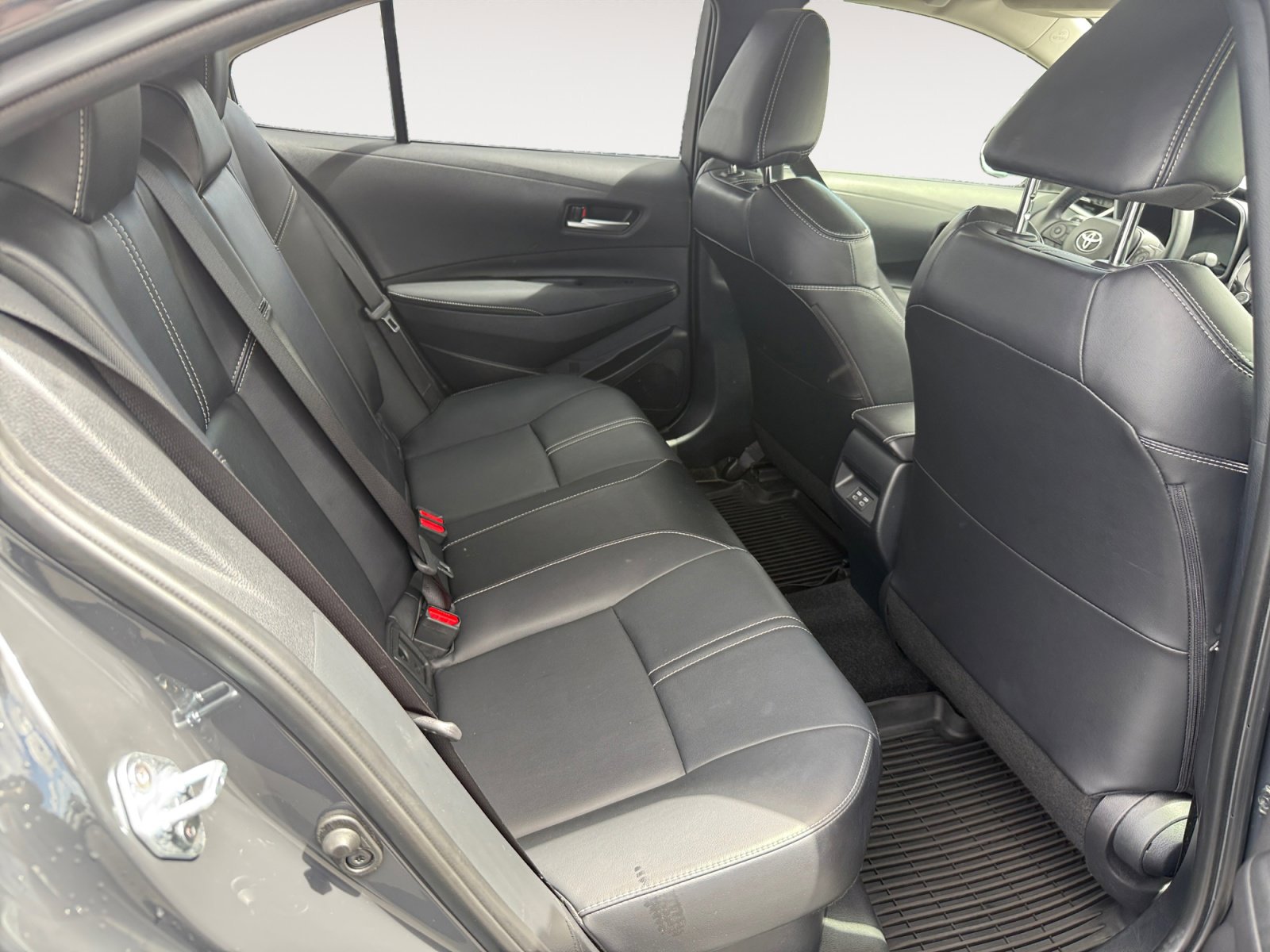 Used 2023 Toyota Corolla XLE FWD image 18