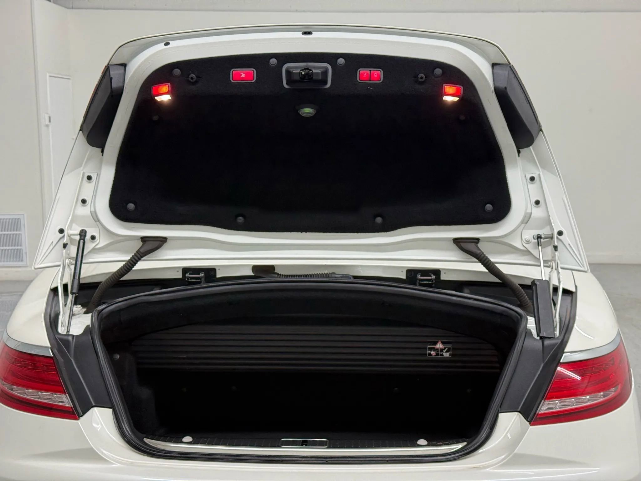 Used 2017 Mercedes-Benz S 63 AMG 4MATIC Cabriolet image 33