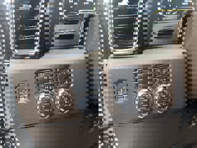 Certified 2024 GMC Sierra 3500 Denali w/ Denali Reserve Package image 13