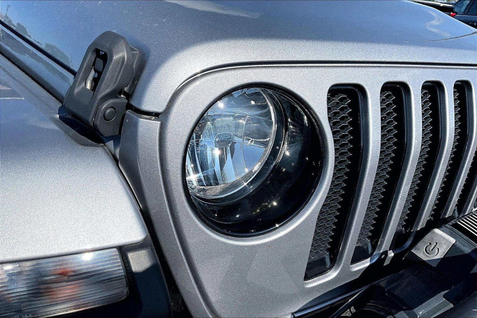 Used 2021 Jeep Wrangler Unlimited Sahara AWD/4WD image 27