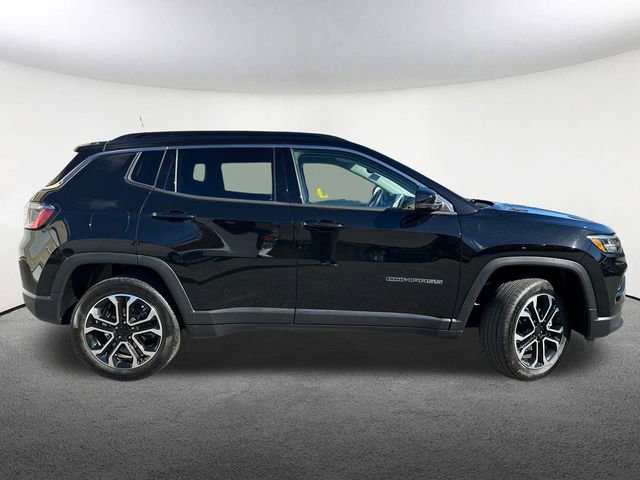 Used 2022 Jeep Compass Limited image 15