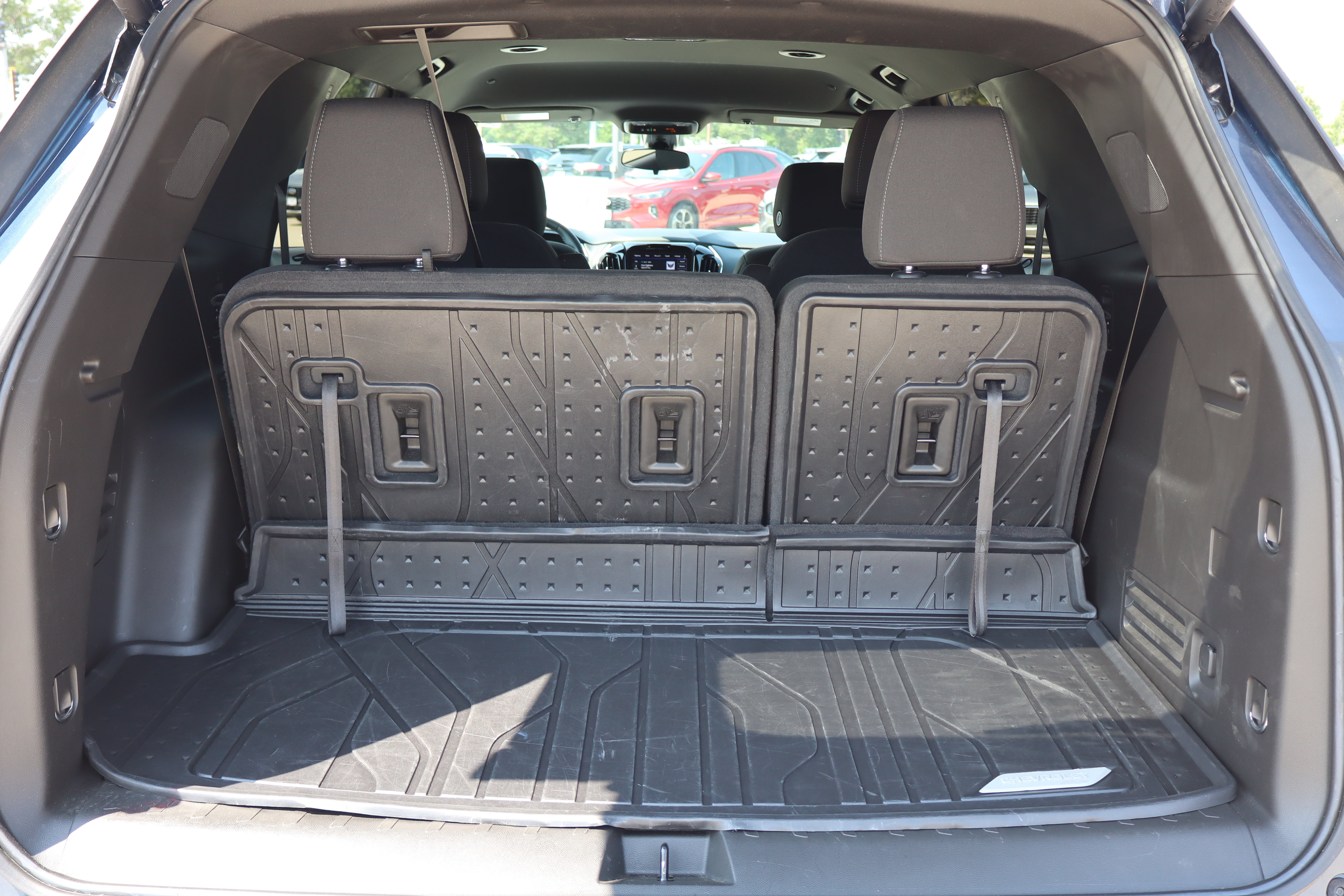 Used 2023 Chevrolet Traverse LT w/ LPO, Floor Liner Package AWD/4WD image 29