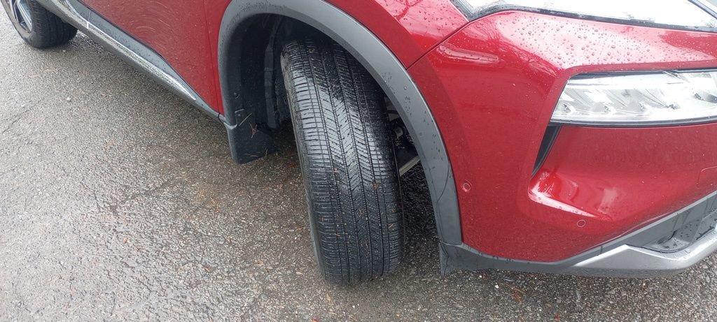 Used 2023 Nissan Rogue SL w/ SL Premium Package image 9