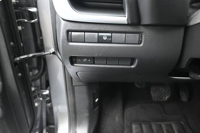 Used 2021 Nissan Rogue SV FWD image 8