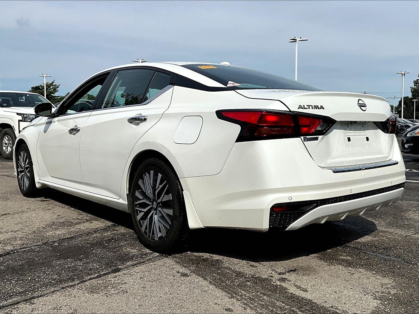 Certified 2023 Nissan Altima 2.5 SV FWD image 3