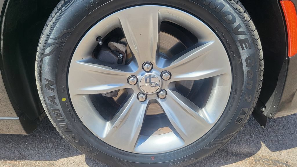 Used 2016 Dodge Charger SXT w/ Navigation & Travel Group RWD image 16