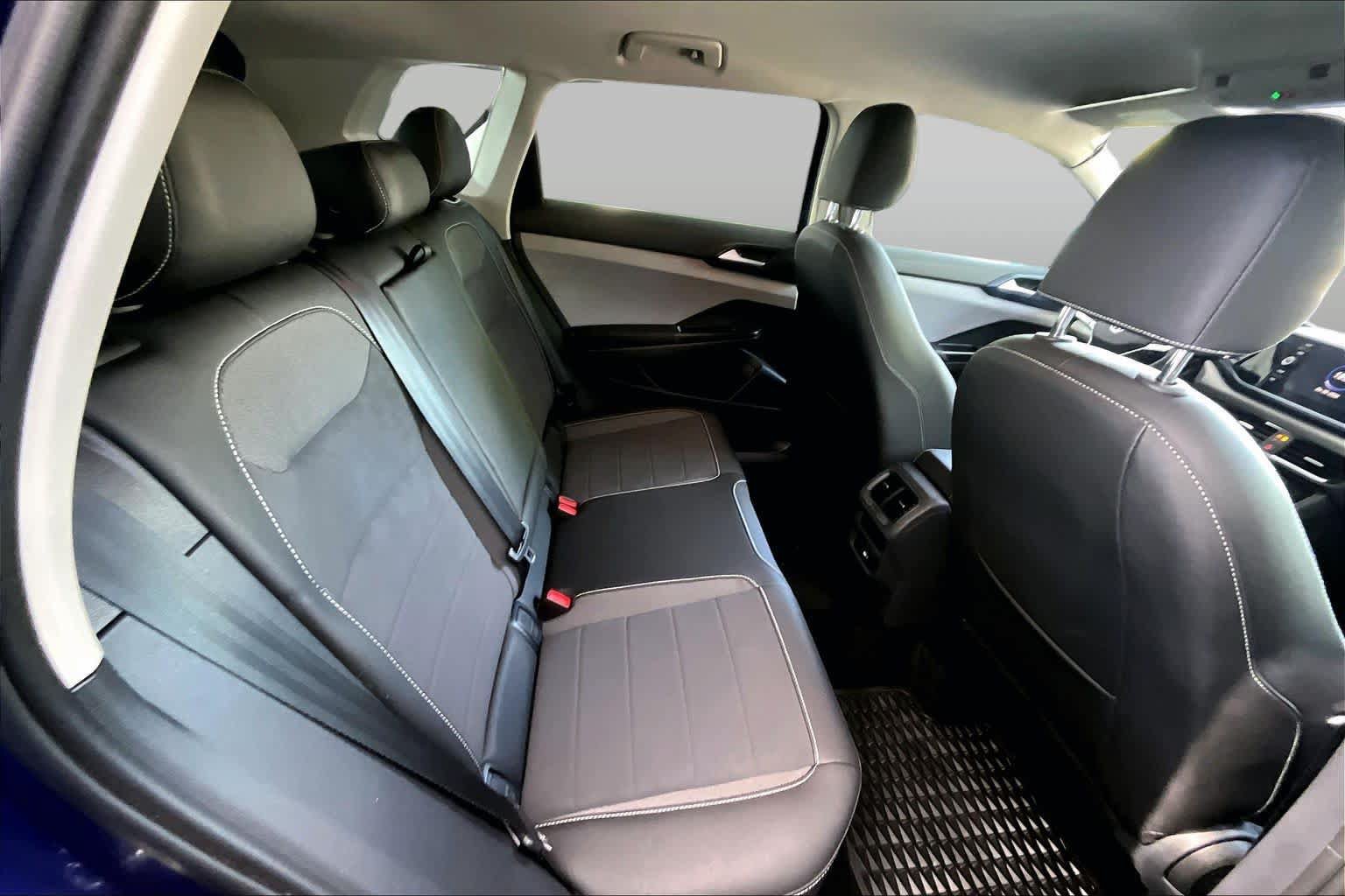 Certified 2023 Volkswagen Taos SE FWD image 20