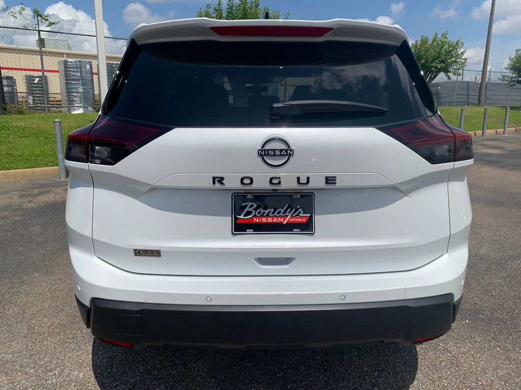 New 2026 Nissan Rogue SV FWD image 4