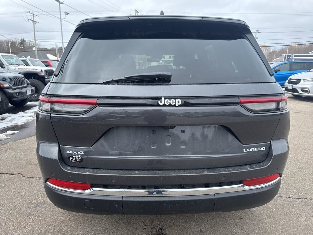 New 2026 Jeep Grand Cherokee Laredo image 4