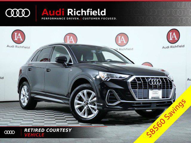 Certified 2025 Audi Q3 2.0T Premium w/ Convenience Package AWD/4WD image 1