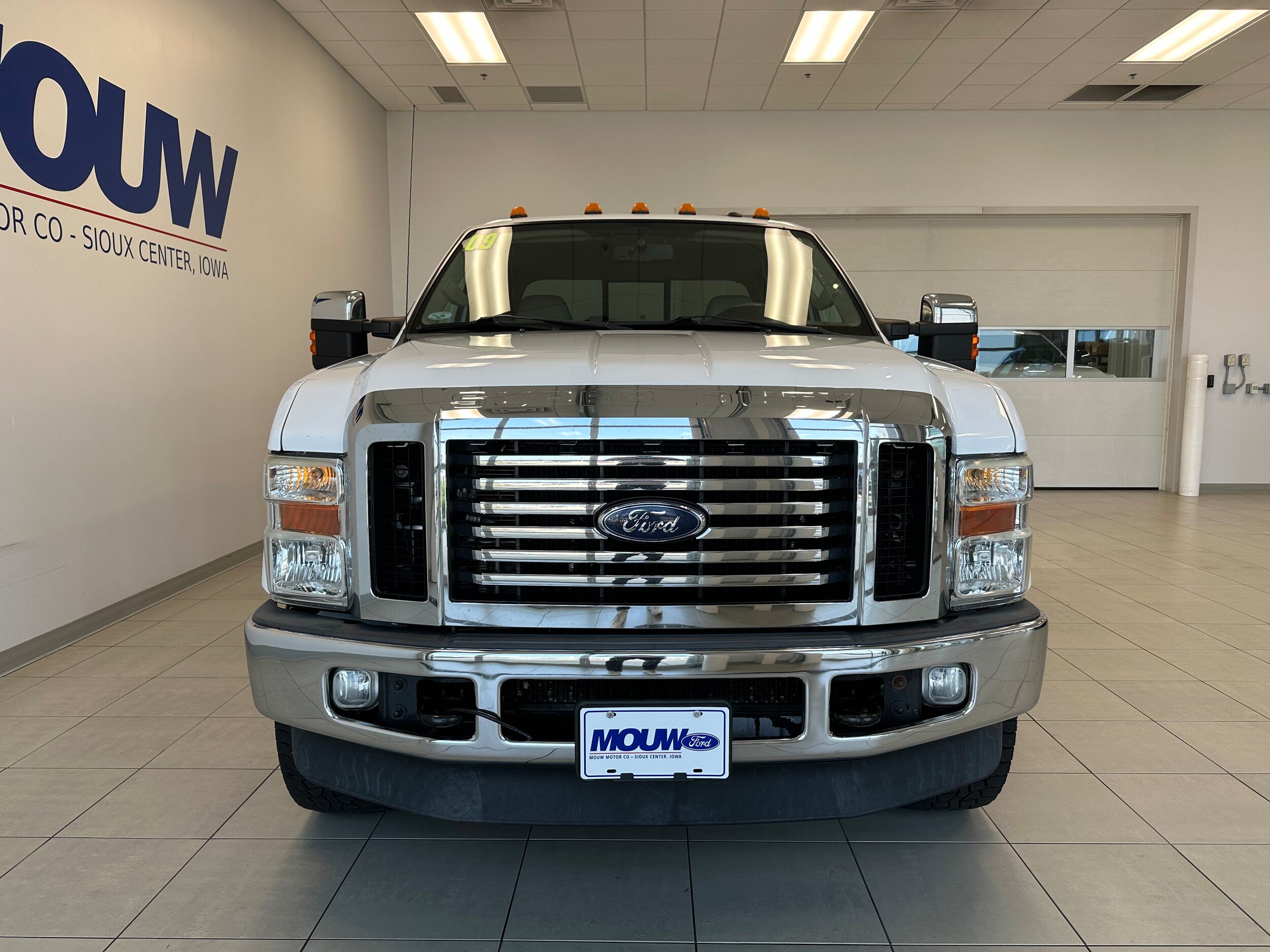 Used 2009 Ford F350 Lariat AWD/4WD image 3