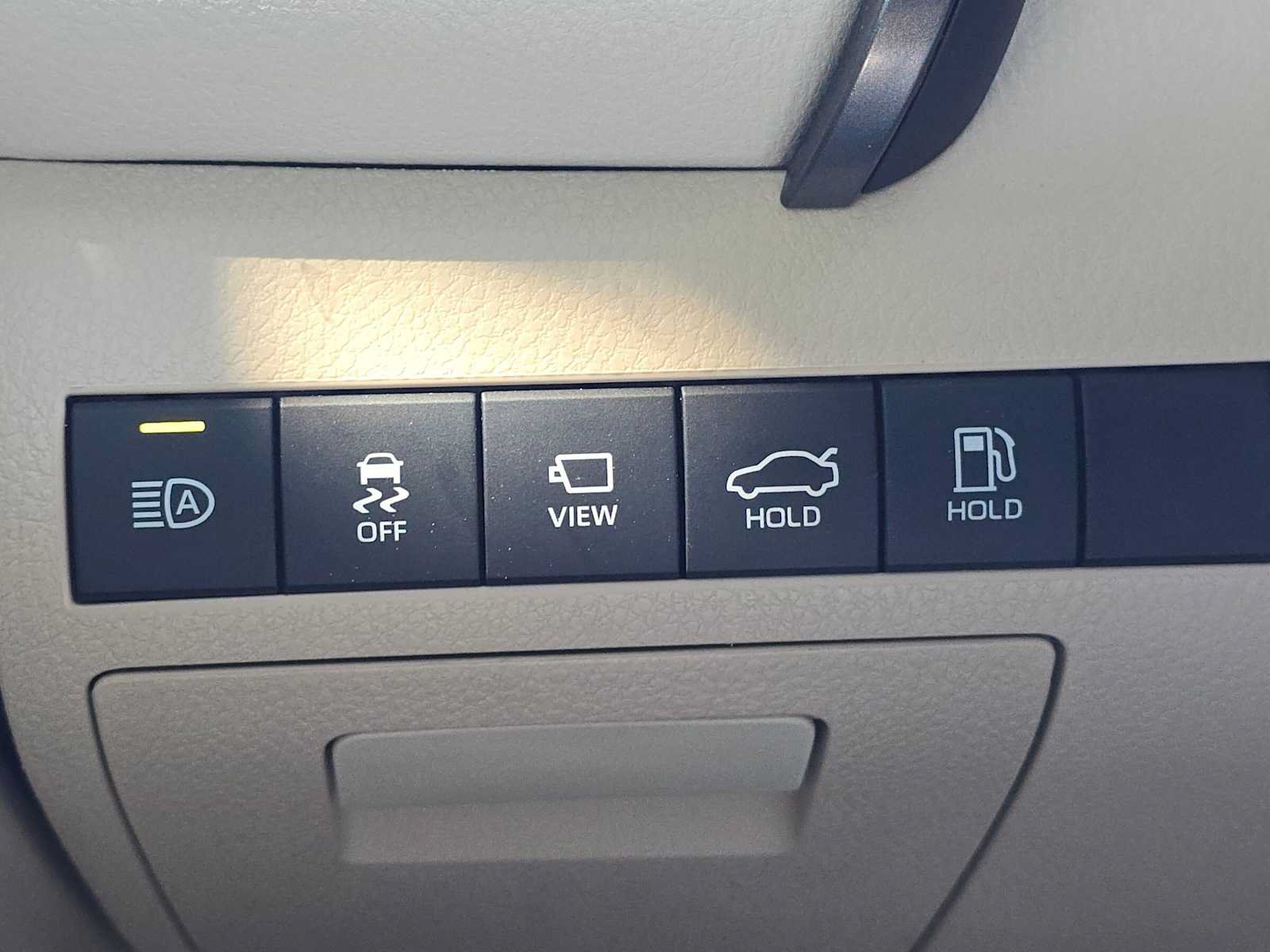 Used 2020 Toyota Camry XLE w/ Driver Assist Package FWD image 31