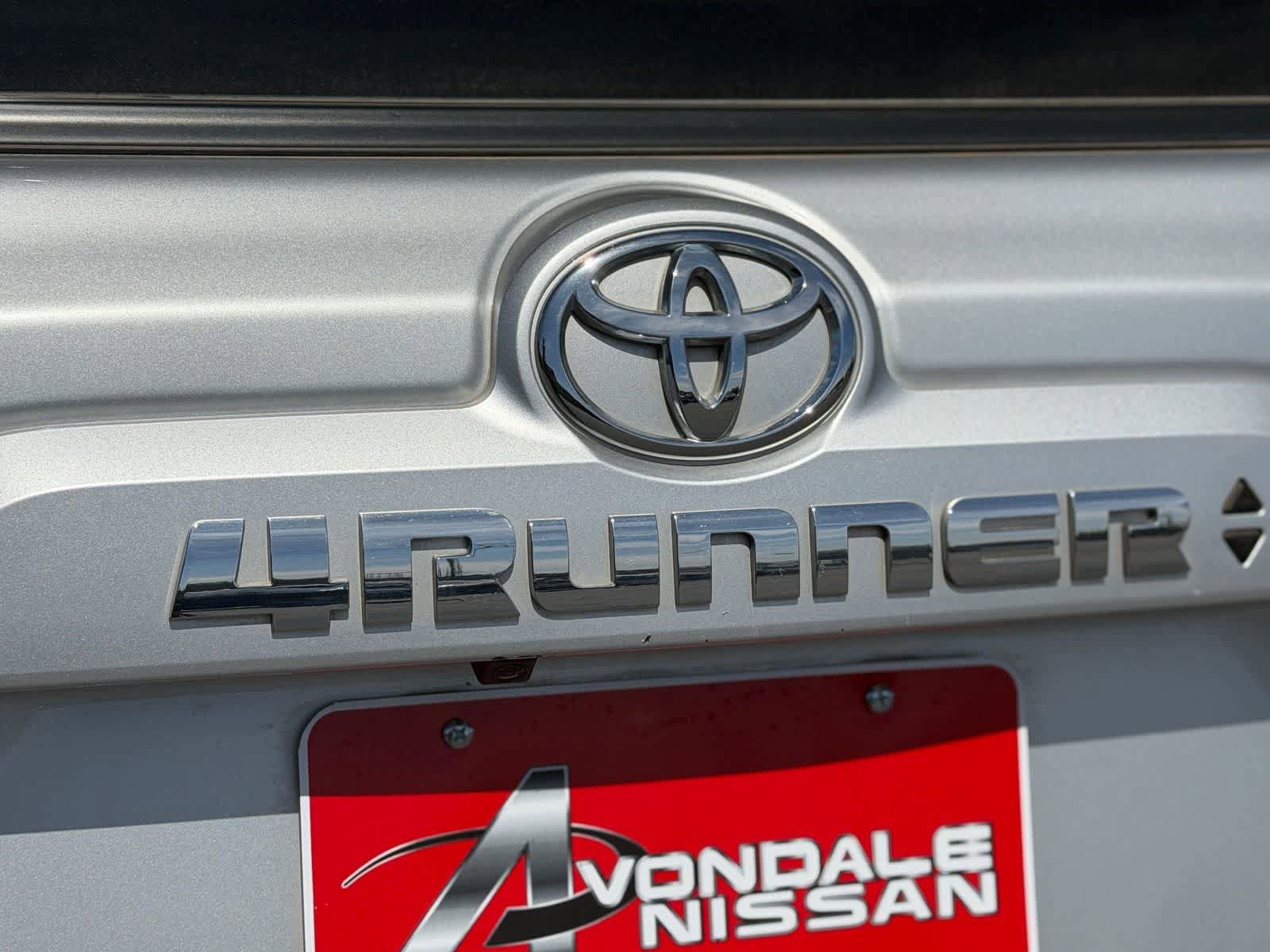 Used 2022 Toyota 4Runner SR5 AWD/4WD image 26
