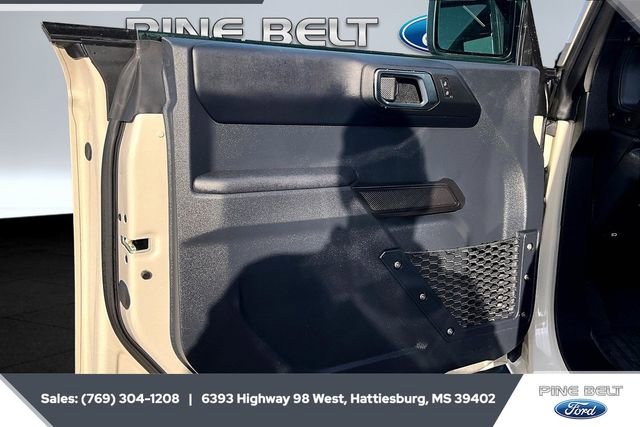 Used 2025 Ford Bronco Outer Banks image 17