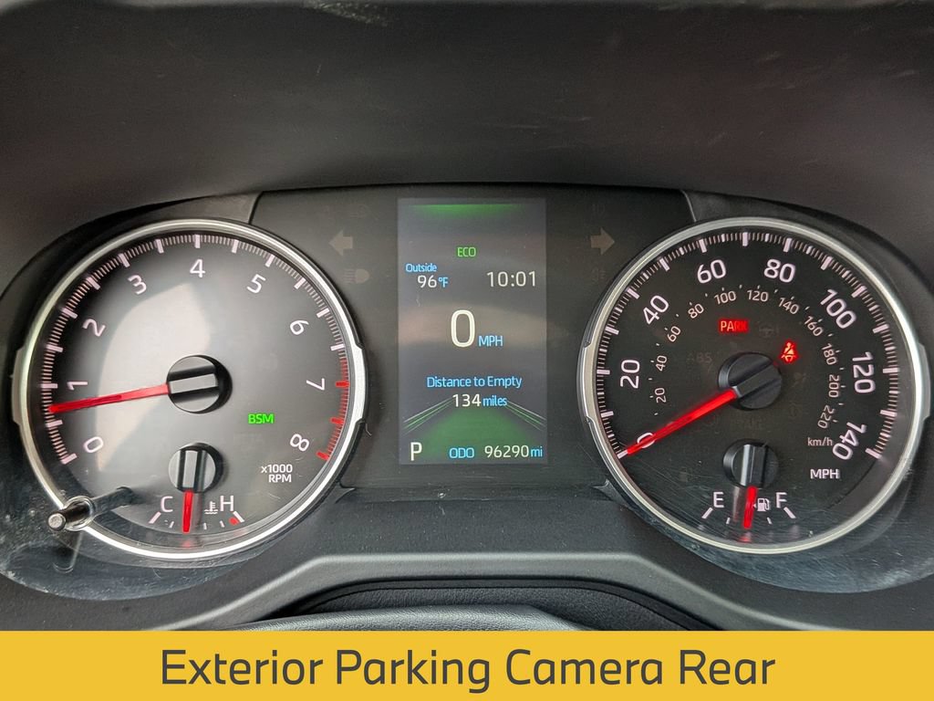 Used 2022 Toyota RAV4 XLE FWD image 19