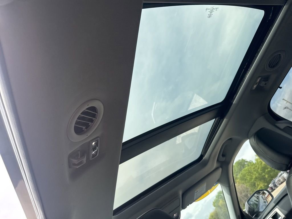 Used 2022 Ford Explorer Limited w/ Class IV Trailer Tow Package image 22