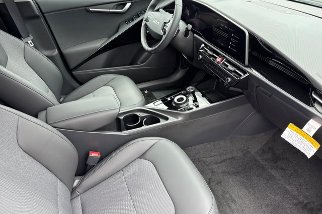 New 2026 Kia Niro Wind FWD image 19