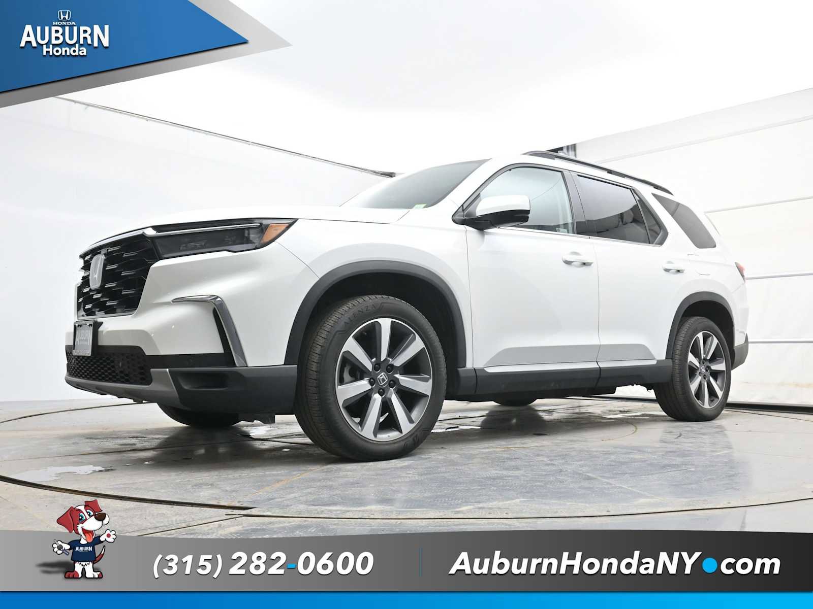 Used 2024 Honda Pilot Touring image 18