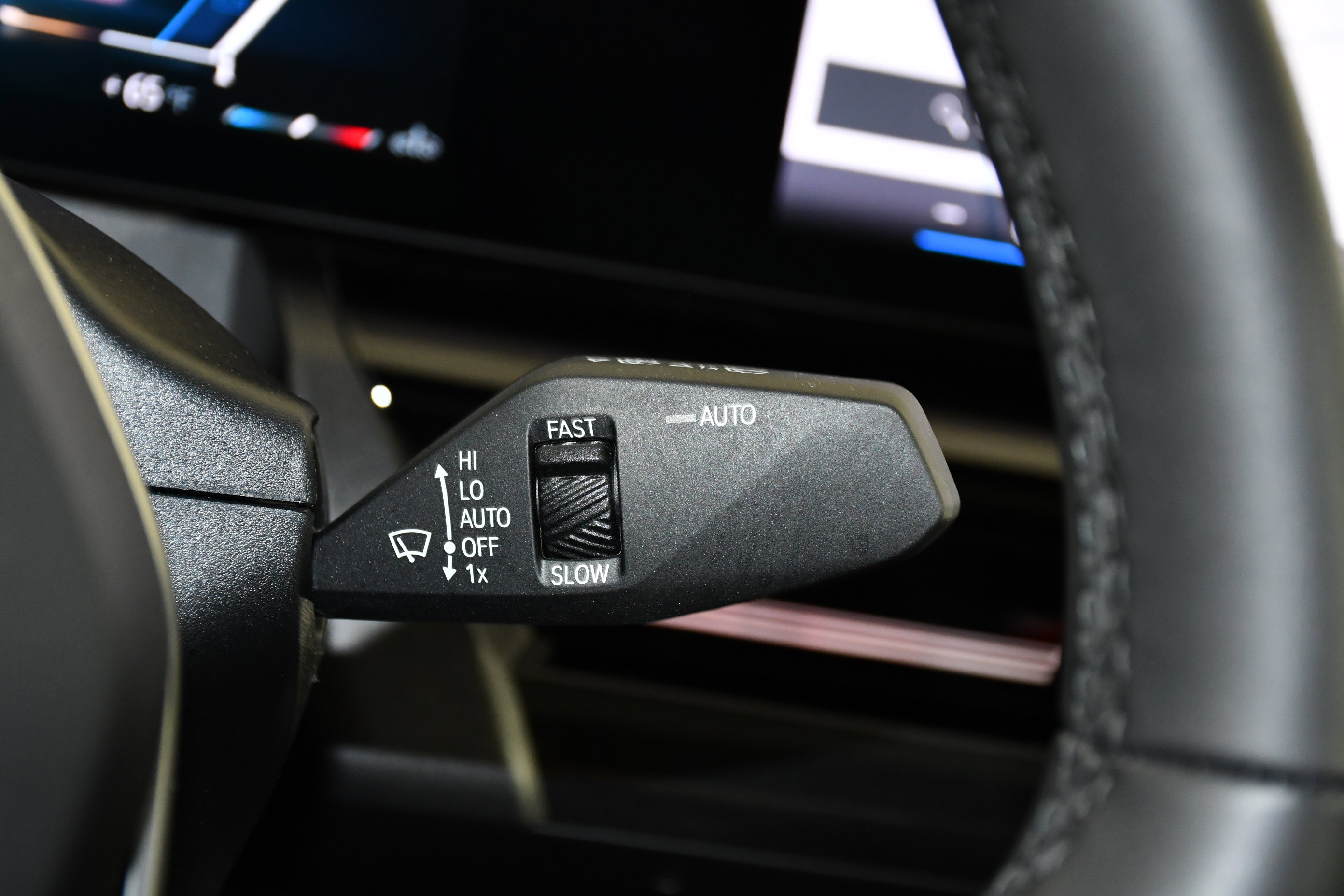 Used 2025 BMW 530i xDrive image 24