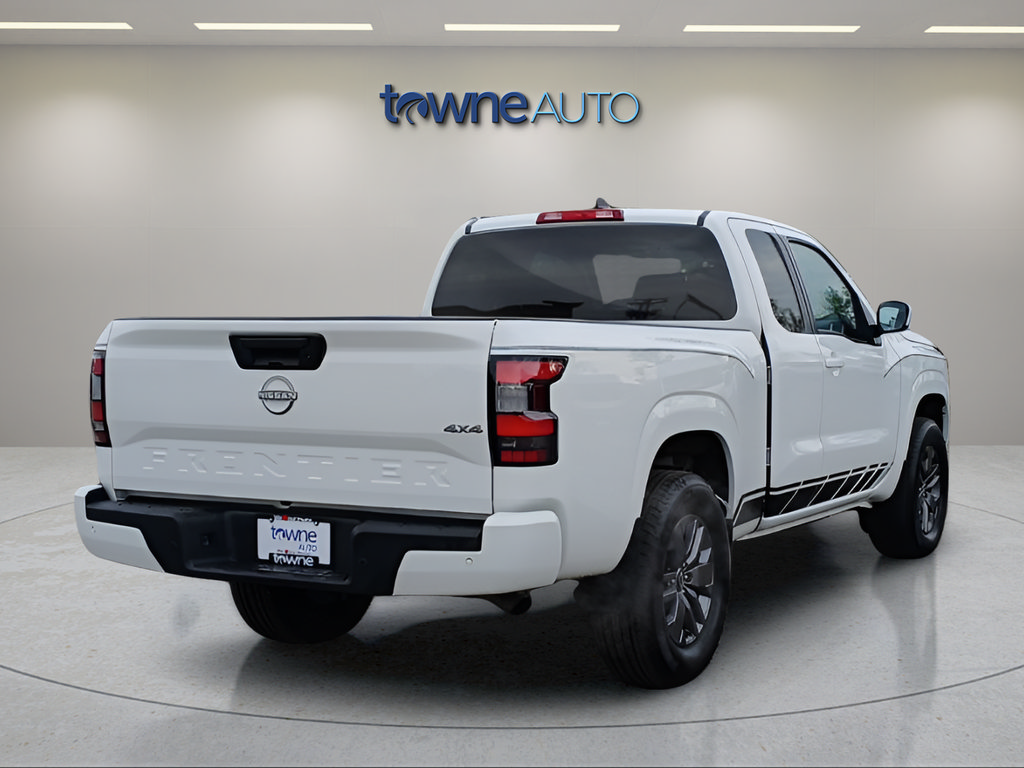 Used 2025 Nissan Frontier SV AWD/4WD image 7