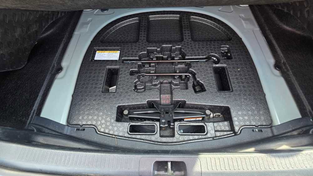 Used 2024 Toyota Camry SE w/ Convenience Package image 21