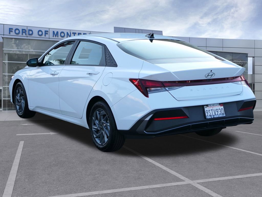 Used 2024 Hyundai Elantra SEL image 7