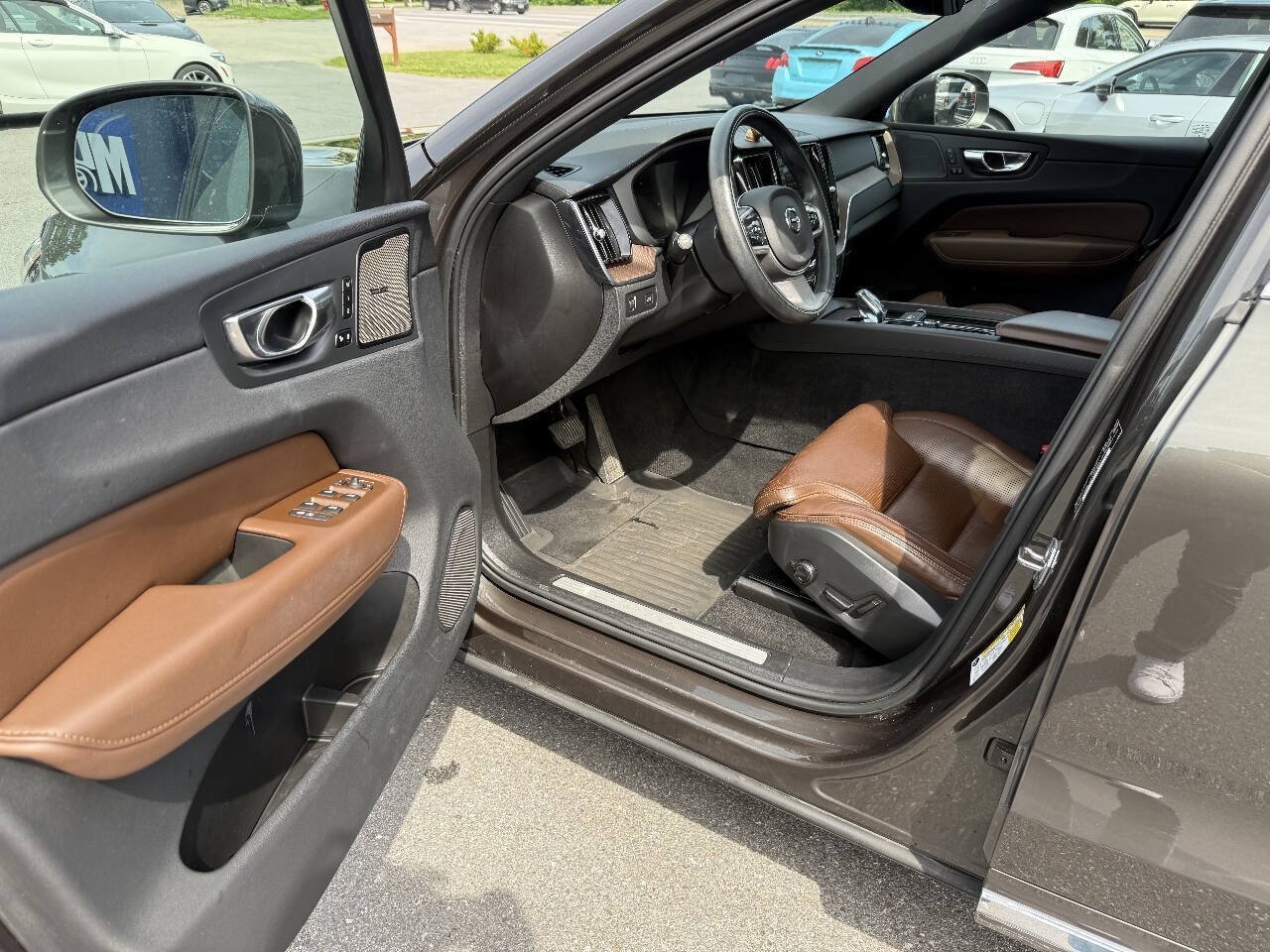 Used 2022 Volvo XC60 B6 Inscription w/ Advanced Package AWD/4WD image 18