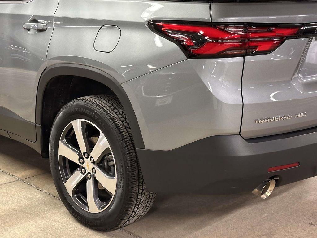 Used 2023 Chevrolet Traverse LT w/ LT Premium Package image 11