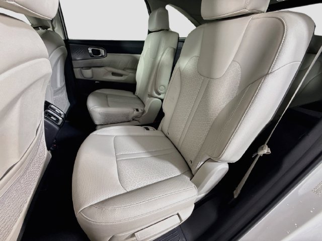 Used 2023 Kia Sorento SX Prestige w/ Panoramic Sunroof Package AWD/4WD image 24