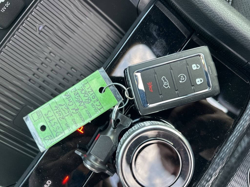 New 2026 Jeep Grand Cherokee Laredo image 31