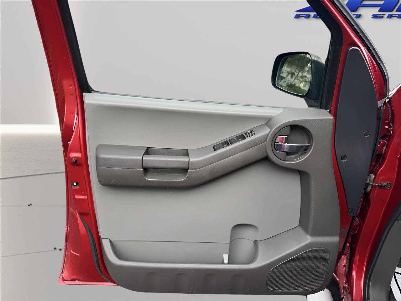 Used 2013 Nissan Xterra S w/ Value Package image 15