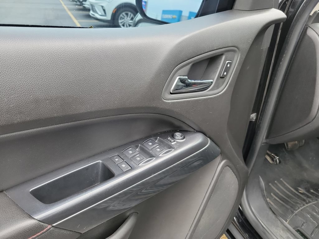 Used 2016 GMC Canyon SLE w/ All Terrain Package AWD/4WD image 25