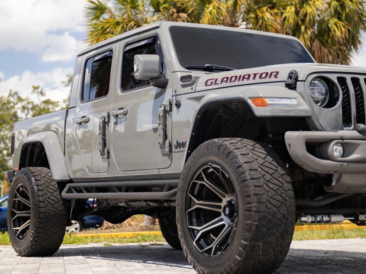 Used 2022 Jeep Gladiator Overland AWD/4WD image 2