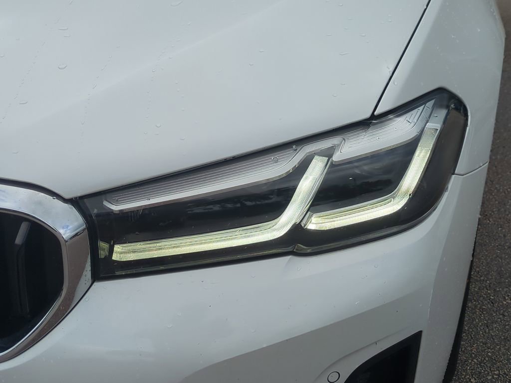 Used 2021 BMW 530i w/ Premium Package RWD image 11